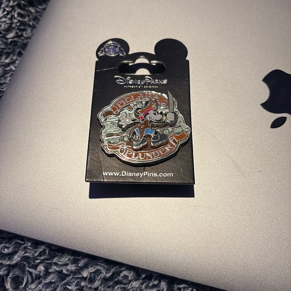 Disney Park Mickey Mouse Pirate Pillage and Plunder Pirates Of The Caribbean Pin
